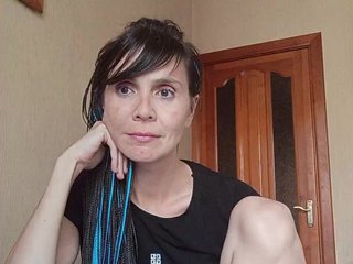 Erotinis vaizdo pokalbis Hellenalonenochka