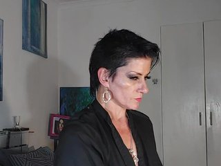 Erotinis vaizdo pokalbis HelloCleo40