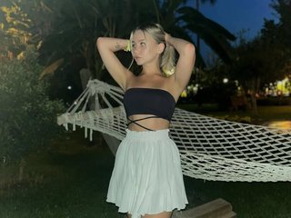 Erotinis vaizdo pokalbis HellyPaw