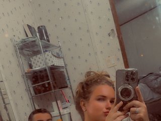 Erotinis vaizdo pokalbis Heygoodgirl