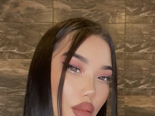 Erotinis vaizdo pokalbis hinayya