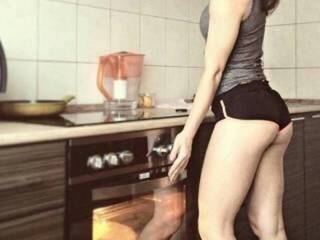 Erotinis vaizdo pokalbis hollidolli