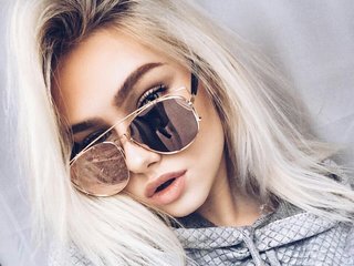 Erotinis vaizdo pokalbis HollyBeauty