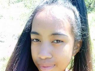 Erotinis vaizdo pokalbis Hollybelle