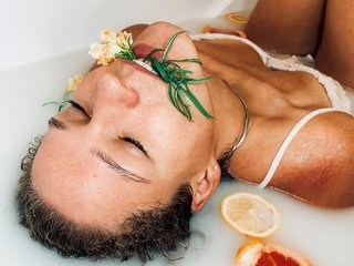 Erotinis vaizdo pokalbis HolyMummy