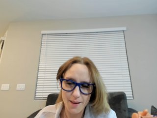 Transliacijos ekrano nuotraukos HollyTwerks