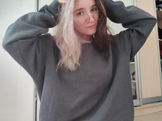 Erotinis vaizdo pokalbis HolySteel