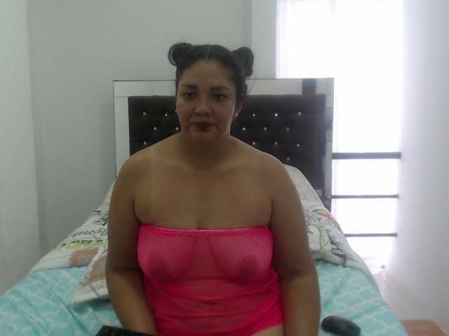 Nuotraukos Honey-Girl-km Hey guys ask me for my hot pictures at goal i play with my wet pussy #latin #dildo #bigtits #deliciuspussy