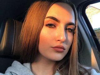 Erotinis vaizdo pokalbis honeybembi