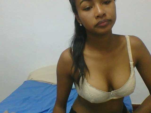 Transliacijos ekrano nuotraukos HoneyHot