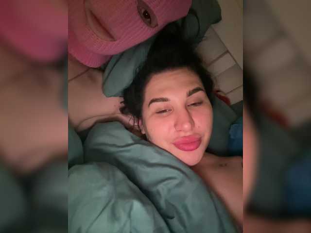 Transliacijos ekrano nuotraukos HoneyVenoom