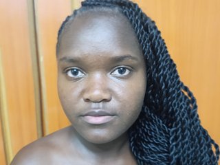 Erotinis vaizdo pokalbis Horny-Barbie