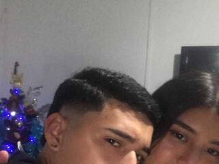 Erotinis vaizdo pokalbis hot5couple