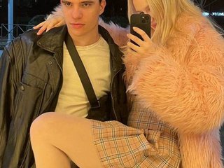 Erotinis vaizdo pokalbis HotAddiction