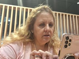 Erotinis vaizdo pokalbis HOTBABYSUCKS1