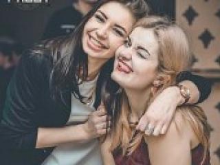 Erotinis vaizdo pokalbis hotbitches