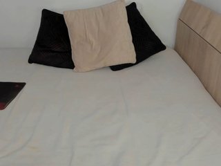 Erotinis vaizdo pokalbis KrissLoona