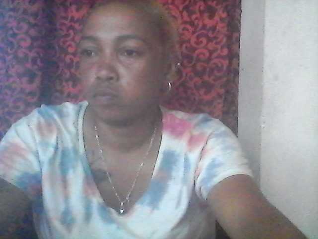 Transliacijos ekrano nuotraukos HotLilie