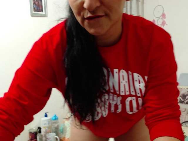 Nuotraukos HotxKarina Hello¡¡¡ latina#play naked for 100 tips#boob for 30# make happy day @total Wanna get me naked? Take me to Private chat and im all yours @sofar @remain Wanna get me naked? Take me to Private chat and im all yours