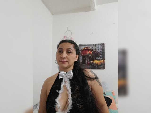 Nuotraukos HotxKarina Hello¡¡¡ latina#play naked for 100 tips#boob for 30# make happy day @total Wanna get me naked? Take me to Private chat and im all yours @sofar @remain Wanna get me naked? Take me to Private chat and im all yours @latina @squirt