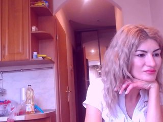 Nuotraukos HotZlata555 Qwerty57812: I collect on lovens. A chest of 100 tokens, an ass of 50 tokens, an inscription of 200 tokens, all naked 350 tokens. Your private fantasies