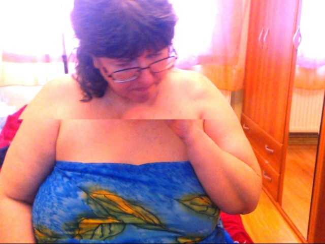 Transliacijos ekrano nuotraukos HugeTitsXXX