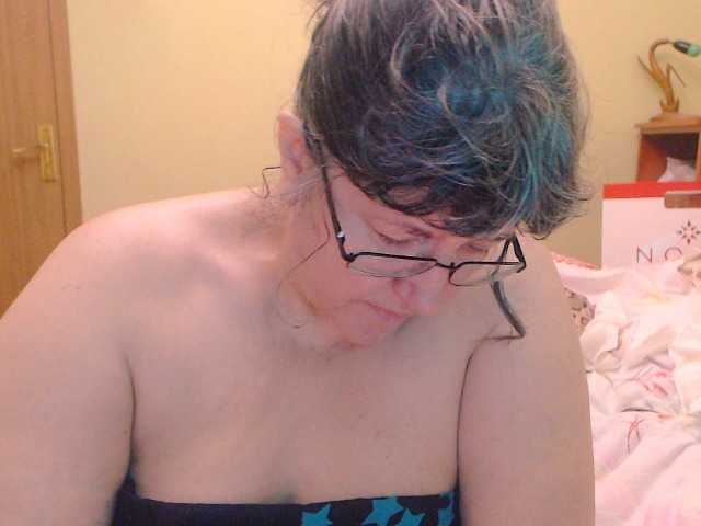 Transliacijos ekrano nuotraukos HugeTitsXXX