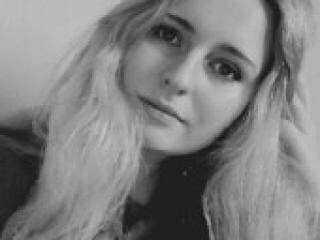 Erotinis vaizdo pokalbis iamlouise