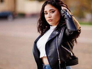 Erotinis vaizdo pokalbis Iasima