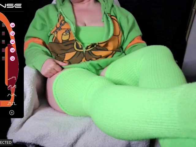 Nuotraukos imaboulder Socks off at 500 TKNS Sweater off at 2,000 TKNS Social in bio to subscribe and DM me