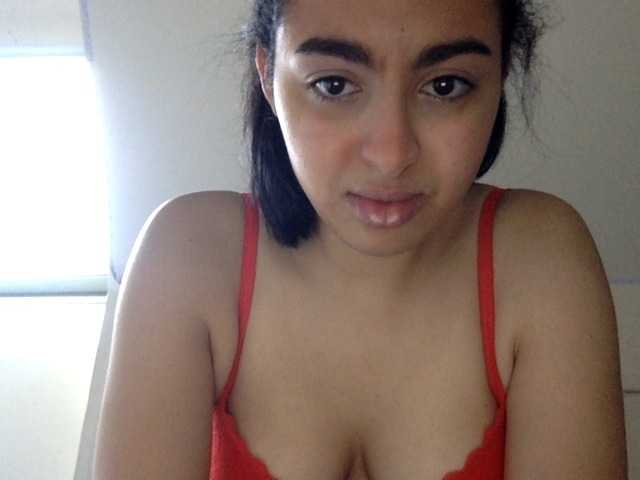 Nuotraukos ImanAla if you find me pretty give me 5 tokens when you arrive on my live come home