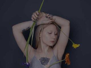 Erotinis vaizdo pokalbis ImogenEvans