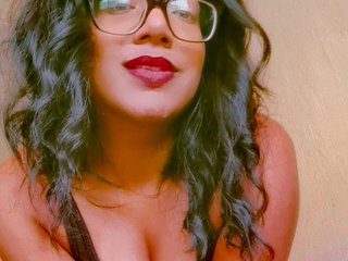 Erotinis vaizdo pokalbis IndianBeaut