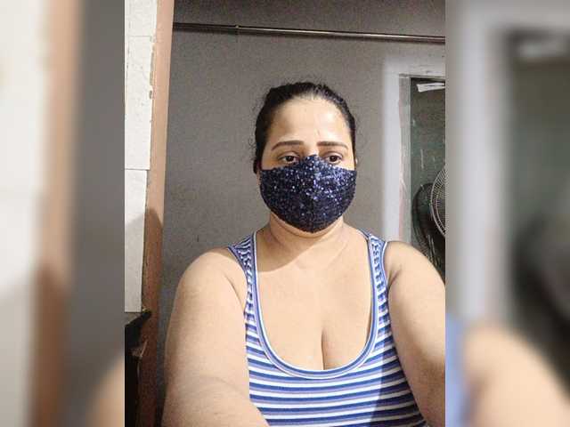 Transliacijos ekrano nuotraukos IndianEsha