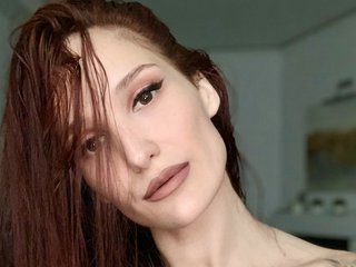 Erotinis vaizdo pokalbis InRina