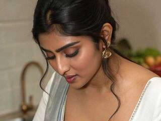 Erotinis vaizdo pokalbis IqraQueen