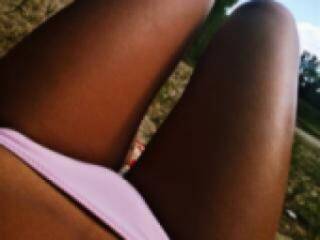 Erotinis vaizdo pokalbis irenkitty