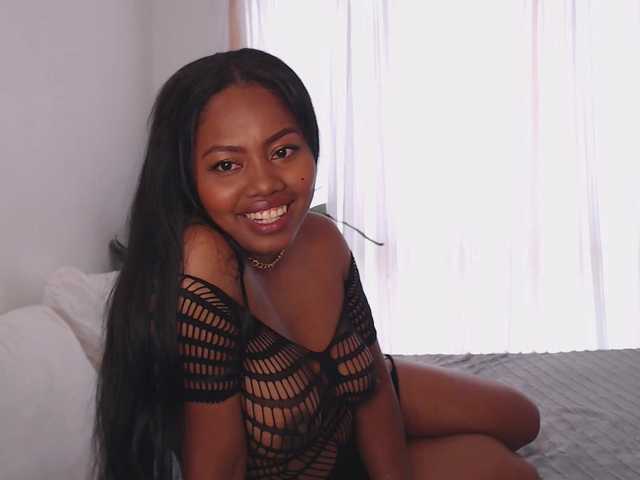 Nuotraukos mulatta777 "❤️Hello, honey! I am mulatto❤️ Lovense and Domi is Active! My pleasure is in your hands❤️Private is Open!❤️#ebony#bigass#bitches drip back