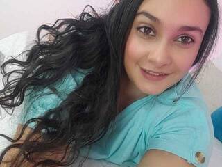 Erotinis vaizdo pokalbis Isa-Baker