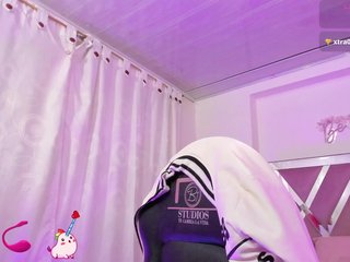 Erotinis vaizdo pokalbis Isabela-tay