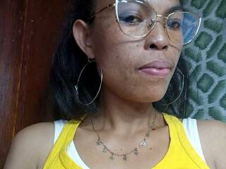 Erotinis vaizdo pokalbis Isabelle2021