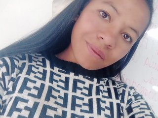 Erotinis vaizdo pokalbis Isis-Casas