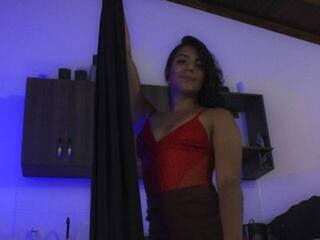 Erotinis vaizdo pokalbis Isis-dance