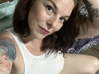 Erotinis vaizdo pokalbis IslandSerena