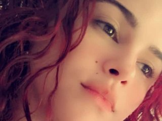 Erotinis vaizdo pokalbis IslaThompson