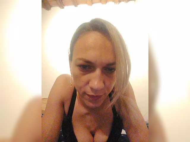 Transliacijos ekrano nuotraukos IssaaBella7