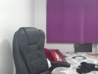 Erotinis vaizdo pokalbis Iuliaxxxtasyy