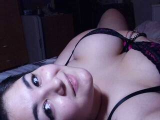 Erotinis vaizdo pokalbis IzzaSparkles