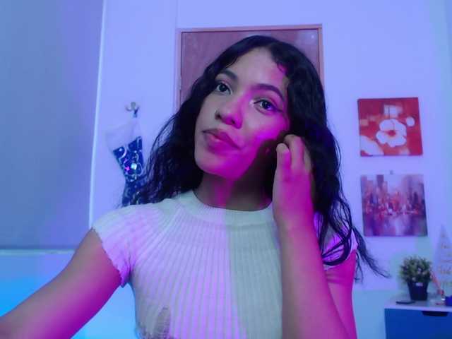 Nuotraukos jade-cruzz welcome to my guys # teen #lovense #latina