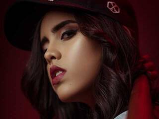 Erotinis vaizdo pokalbis JadeWest